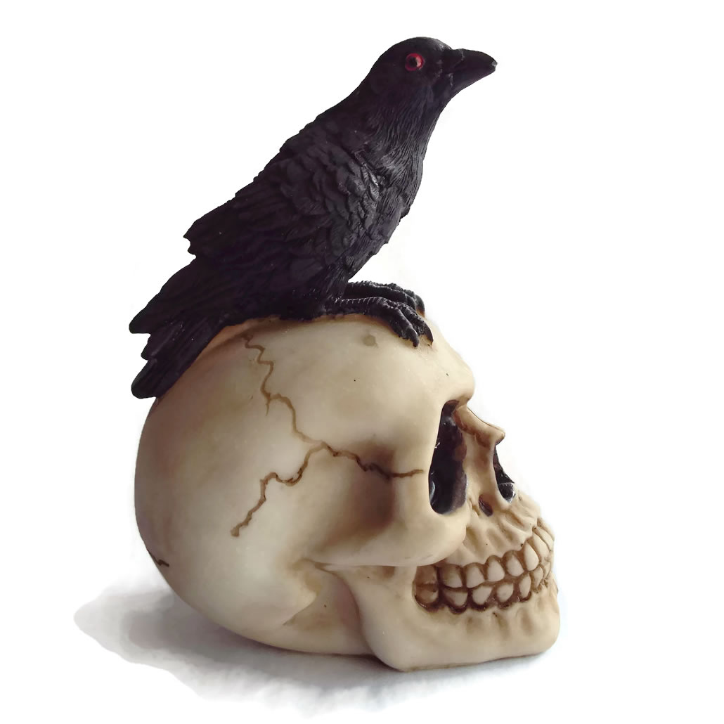 Small Naturalistic Raven on Skull Ornament